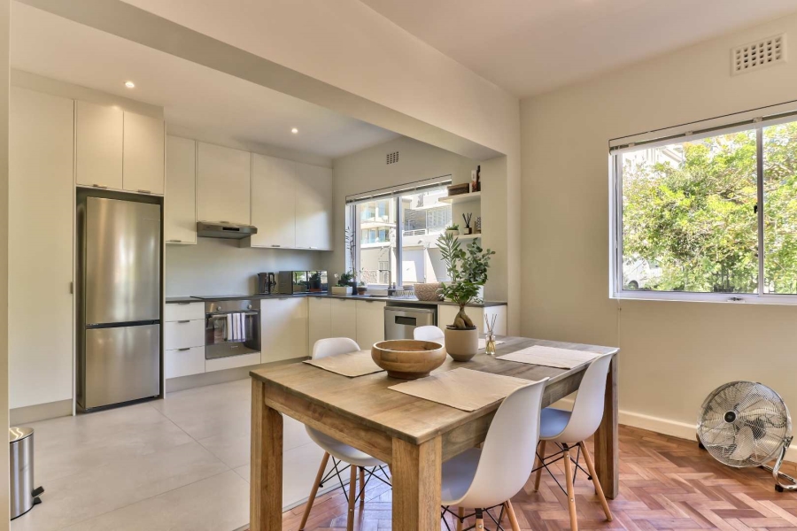 To Let 2 Bedroom Property for Rent in Green Point Western Cape